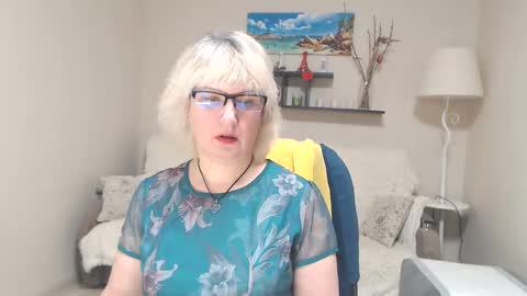 Snapshot of leilamays chatting on 03.12.25 Leila Kinky online show from 03.12.25