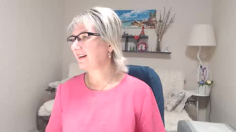 Snapshot of leilamays chatting on 09.28.25 Leila Kinky online show from 09.28.25