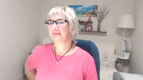 Snapshot of leilamays chatting on 10.11.25 Leila Kinky online show from 10.11.25