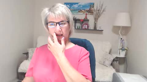 Snapshot of leilamays chatting on 10.17.25 Leila Kinky online show from 10.17.25