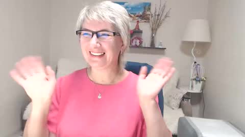 Snapshot of leilamays chatting on 10.18.25 Leila Kinky online show from 10.18.25