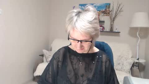 Snapshot of leilamays chatting on 01.18.26 Leila Kinky online show from 01.18.26