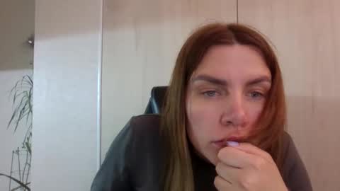 Snapshot of lena6122000 chatting on 05.30.26 lena6122000 online show from 05.30.26