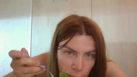 Snapshot of lena6122000 chatting on 06.29.26 lena6122000 online show from 06.29.26