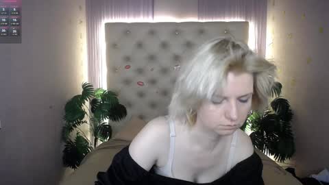 Snapshot of lena_paulles chatting on 12.06.24 Lena online show from 12.06.24