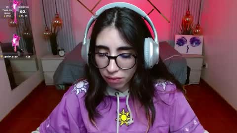 Snapshot of lena_roses chatting on 04.17.26 Lena online show from 04.17.26