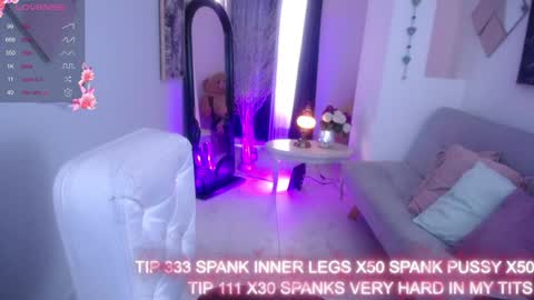 Snapshot of lena_w2 chatting on 01.29.25 Lena LOOK MY AMAZON LIST ON MY BIO online show from 01.29.25