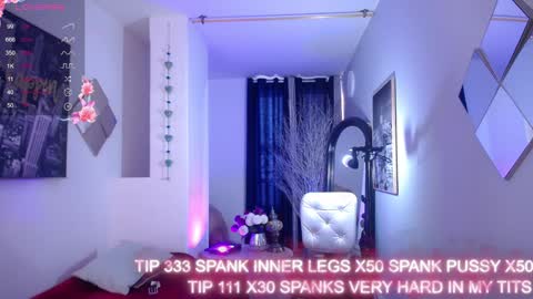 Snapshot of lena_w2 chatting on 02.06.25 Lena LOOK MY AMAZON LIST ON MY BIO online show from 02.06.25