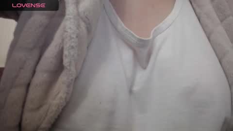 Snapshot of lenagolden chatting on 01.10.25 lenagolden online show from 01.10.25