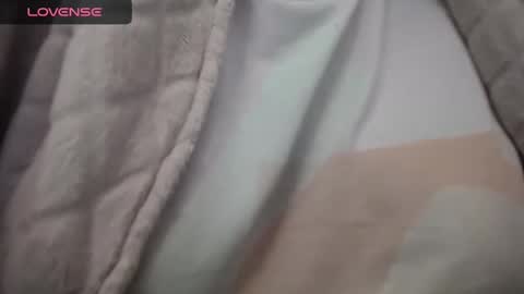 Snapshot of lenagolden chatting on 01.29.25 lenagolden online show from 01.29.25