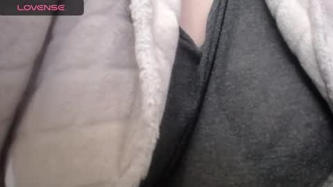 Snapshot of lenagolden chatting on 01.29.25 lenagolden online show from 01.29.25