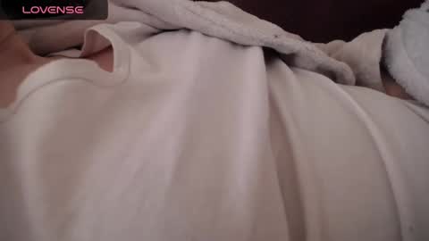 Snapshot of lenagolden chatting on 02.20.25 lenagolden online show from 02.20.25