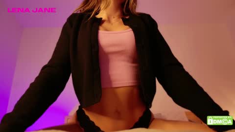 Snapshot of lenajane_xx chatting on 01.17.25 lenajane_xx online show from 01.17.25