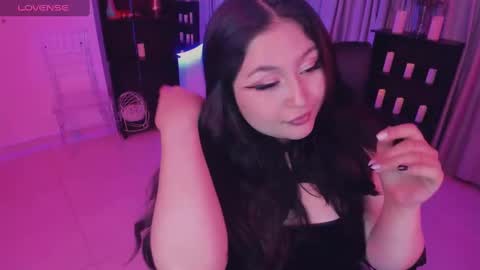 Lenna Kang online show from 01.05.25