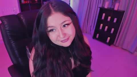 Lenna Kang online show from 02.22.25