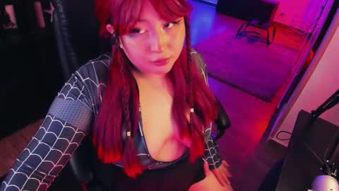 Lenna Kang online show from 09.12.25