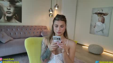 Snapshot of lenna_godess chatting on 06.28.26 Lenna Goddess online show from 06.28.26