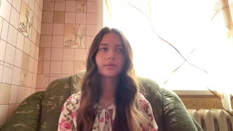 Snapshot of lenniepennachio chatting on 06.01.26 Hellomy name is Natalyits my first day here nice to meet you Give me 50 thumbs ups online show from 06.01.26