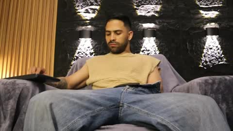 Leo  Diaz online show from 04.12.26