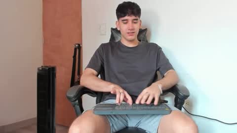 Leo Jones online show from 12.16.25