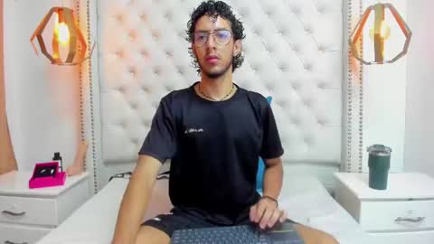 Snapshot of leo_sanz6 chatting on 06.23.26 LEO online show from 06.23.26