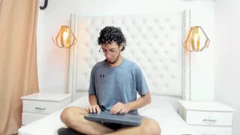 Snapshot of leo_sanz6 chatting on 06.30.26 LEO online show from 06.30.26
