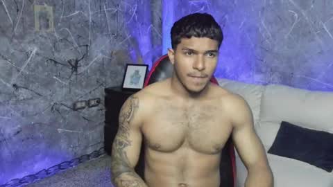 Leo independent model online show from 09.17.25