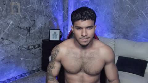 Leo independent model online show from 09.25.25