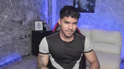 Leo independent model online show from 11.08.25