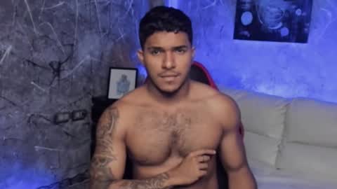 Leo independent model online show from 02.25.26