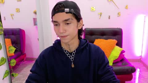 Snapshot of leoadamss chatting on 01.09.25 Leo online show from 01.09.25