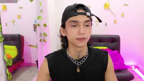 Snapshot of leoadamss chatting on 03.05.25 Leo online show from 03.05.25