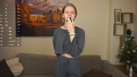 Hello Im Roxy Im just starting my journey here so lets get acquainted online show from 03.07.26