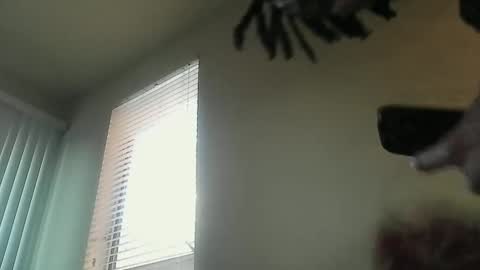 Snapshot of leomalonee chatting on 12.23.24 LeoMalonee online show from 12.23.24