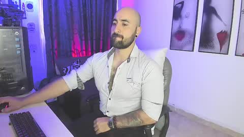 Leon online show from 01.12.25