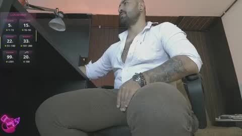 Snapshot of leon_1717 chatting on 05.22.26 Leon online show from 05.22.26