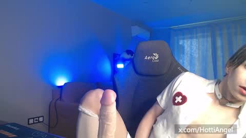 Leon online show from 12.02.25