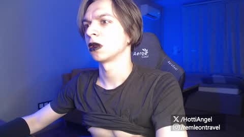 Snapshot of leon_yuugen chatting on 03.31.26 Leon online show from 03.31.26