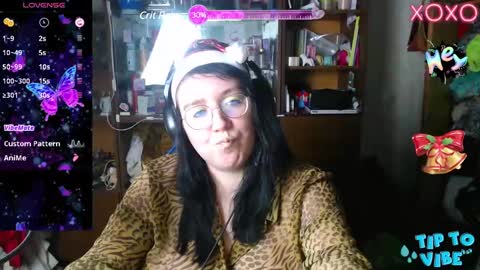 Snapshot of leona_harrison chatting on 12.22.24 Leona Harrison online show from 12.22.24