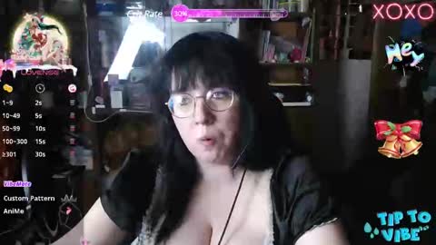 Snapshot of leona_harrison chatting on 01.25.25 Leona Harrison online show from 01.25.25