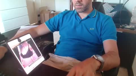 Snapshot of leone44 chatting on 05.28.26 angel e sonia online show from 05.28.26