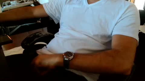 Snapshot of leone44 chatting on 07.17.26 angel e sonia online show from 07.17.26