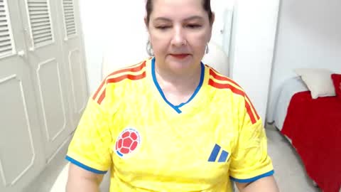 Snapshot of leonela_69 chatting on 06.18.26 leonela online show from 06.18.26