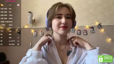 Snapshot of leoniaproa chatting on 07.17.26 Kate online show from 07.17.26
