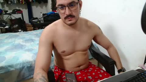 Snapshot of leonino231 chatting on 04.26.26 leonino231 online show from 04.26.26