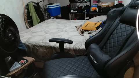 Snapshot of leonino231 chatting on 05.23.26 leonino231 online show from 05.23.26