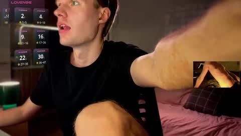 Snapshot of leonnextdoor chatting on 06.20.26 Leon online show from 06.20.26