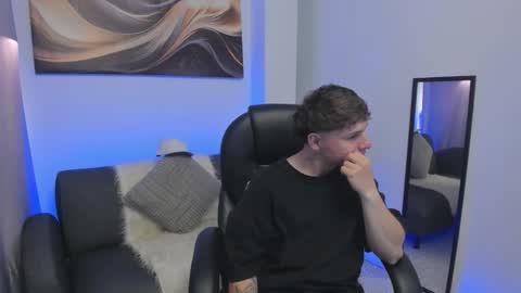 Snapshot of leoo_miller chatting on 01.18.26 Leo online show from 01.18.26