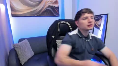 Snapshot of leoo_miller chatting on 02.04.26 Leo online show from 02.04.26