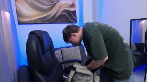 Snapshot of leoo_miller chatting on 02.15.26 Leo online show from 02.15.26